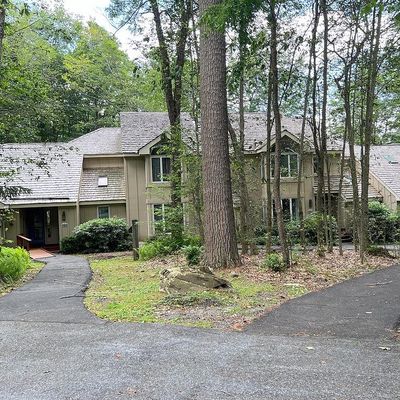 616 Uncas Ln, Pocono Pines, PA 18350