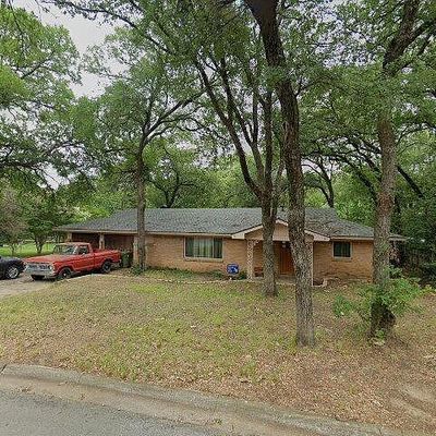 621 Ponderosa Dr, Hurst, TX 76053