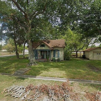 6222 Guyler St, Wallis, TX 77485