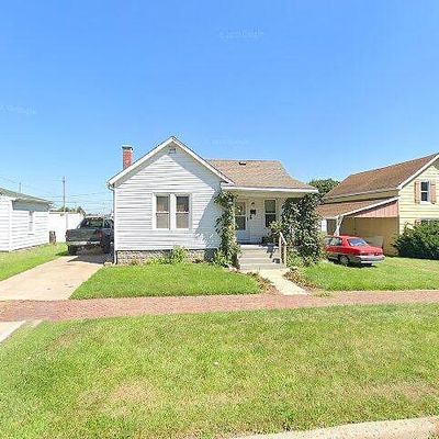 627 S 3 Rd Ave, Canton, IL 61520