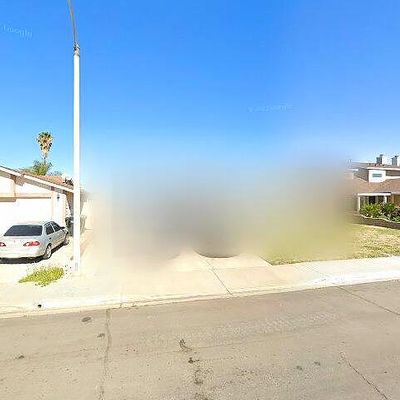 628 Mainsail Ln, Perris, CA 92571