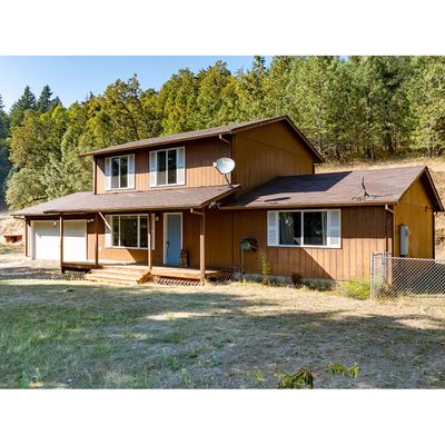 630 Mustang Dr, Oakland, OR 97462