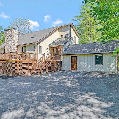 524 Minsi Trl W, Long Pond, PA 18334