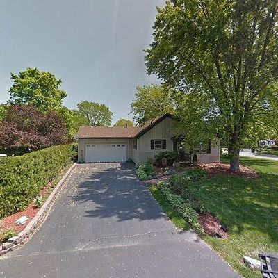 53 Hawthorne Dr, Lindenhurst, IL 60046