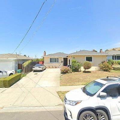 546 Fairway St, Hayward, CA 94544