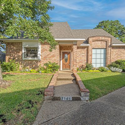 7141 Holly Square Ct, Tyler, TX 75703