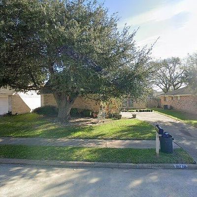 7218 Sunlight Ln, Houston, TX 77095