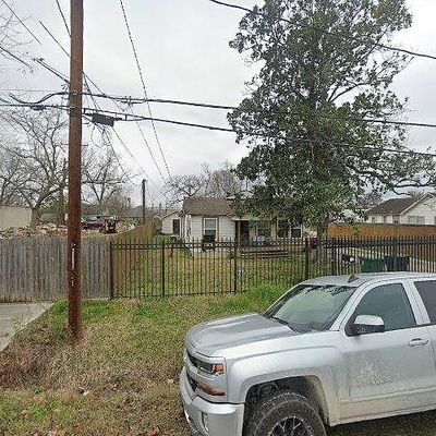 729 Eubanks St, Houston, TX 77022