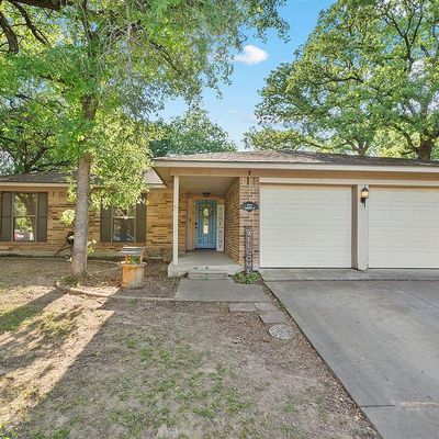 737 Timberoaks Dr, Azle, TX 76020