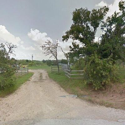 747 Chamberlin Rd, Dale, TX 78616