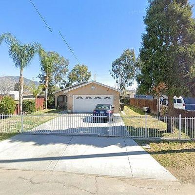 7503 Los Feliz Dr, Highland, CA 92346