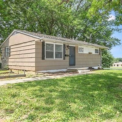 7511 Ozark Rd, Kansas City, MO 64129