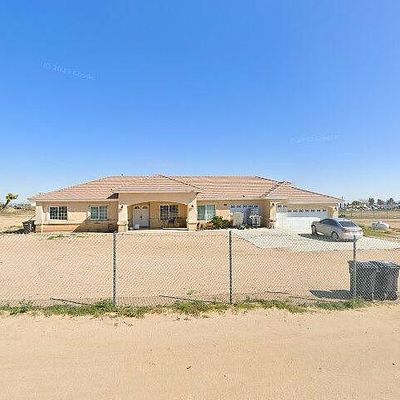 7576 Sunset Rd, Phelan, CA 92371