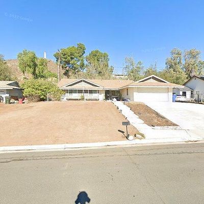 7831 Big Rock Dr, Jurupa Valley, CA 92509