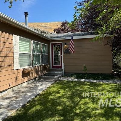 8024 Tut Ln, Melba, ID 83641