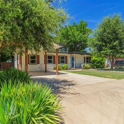 803 Forrestal Dr, Arlington, TX 76010