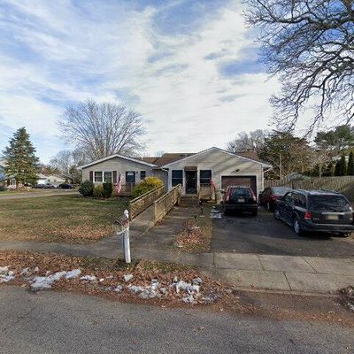 68 Sherman Ave, Bayville, NJ 08721