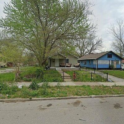 6833 Agnes Ave, Kansas City, MO 64132