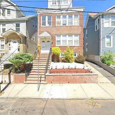 69 Huntington Ter, Newark, NJ 07112