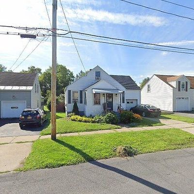 7 Glendale Pl, Whitesboro, NY 13492