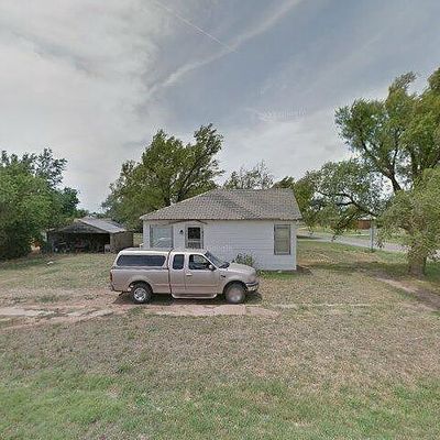 700 Parker Ave, Lone Wolf, OK 73655