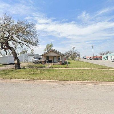 701 S Washington St, Hobart, OK 73651