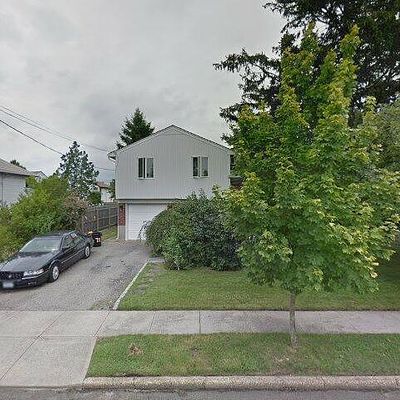 71 Alexander Ave, Hicksville, NY 11801