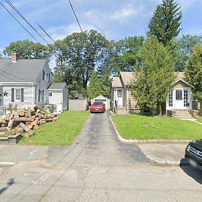 71 Woodard Ave, Brockton, MA 02301