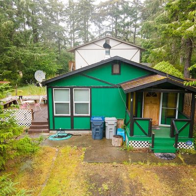 898 Hassalo Ave Se, Ocean Shores, WA 98569