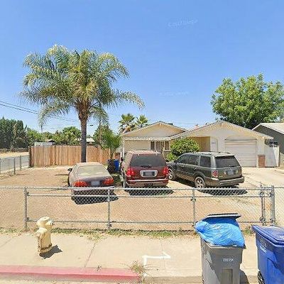 901 Sycamore Ave, Lindsay, CA 93247