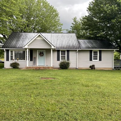 903 Days Rd, Lafayette, TN 37083