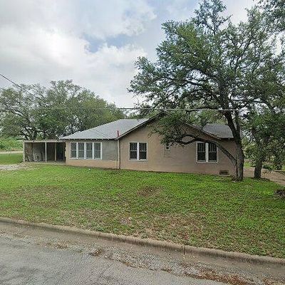 906 S Cypress St, Brady, TX 76825