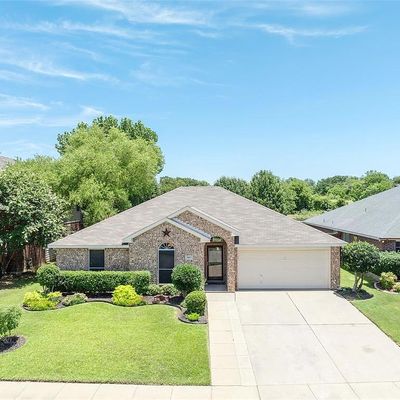 907 Hidden Lake Dr, Burleson, TX 76028