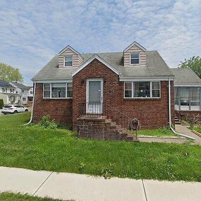 92 Grand St, Little Ferry, NJ 07643