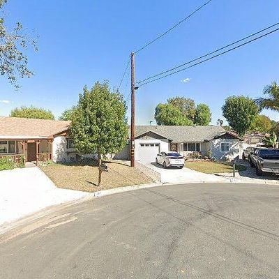 961 Penguin Cir, Vista, CA 92083