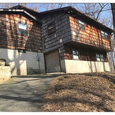 81 David Ln, Pawling, NY 12564