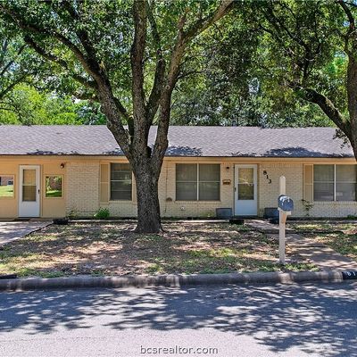 813 Dellwood St, Bryan, TX 77802