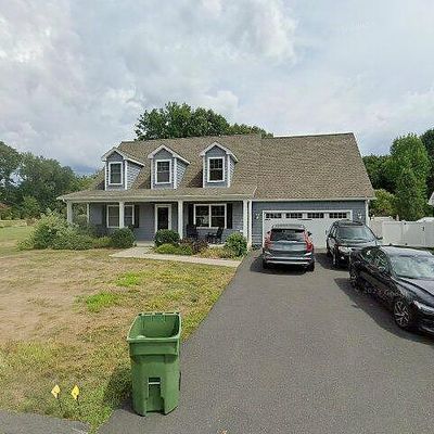 1 Old Village Cir, Windsor, CT 06095