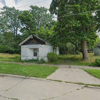 1008 Sears St, Saginaw, MI 48601