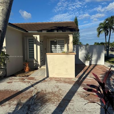 12872 Nw 101 St Pl, Hialeah, FL 33018