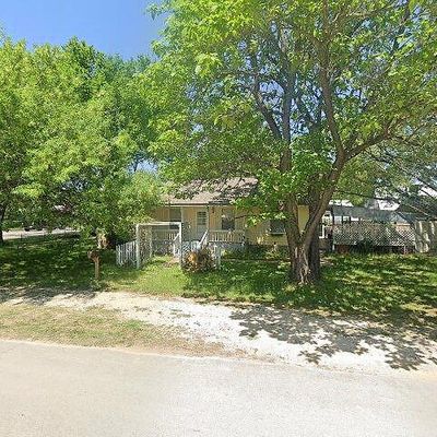 1301 W 2 Nd St, Smithville, TX 78957