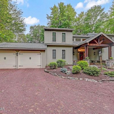 135 Golfers Way, Pocono Pines, PA 18350