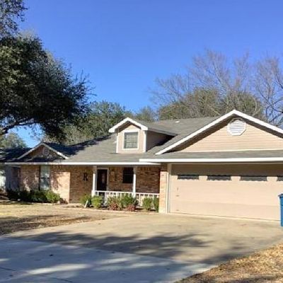 114 Circle Dr, Kaufman, TX 75142