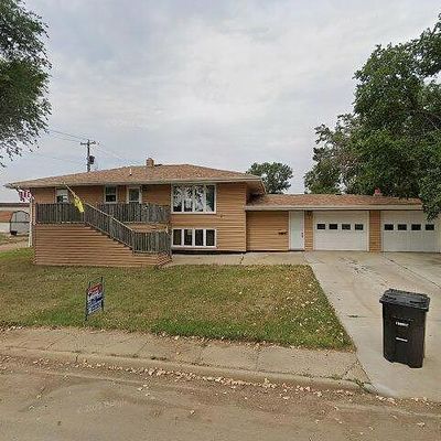 114 D St N, Richardton, ND 58652