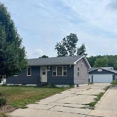 1522 Longfellow Ave, Waterloo, IA 50703