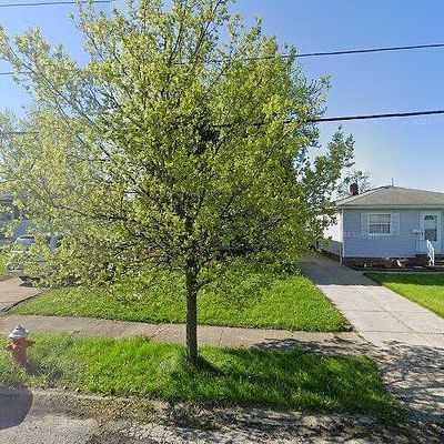 16802 Myrtle Ave, Cleveland, OH 44128