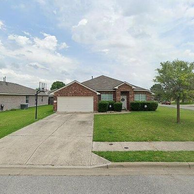 1411 Pearsall Ln, Hutto, TX 78634