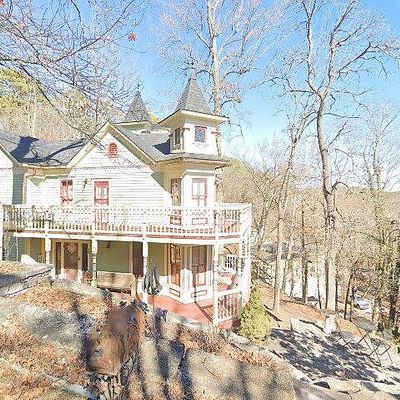 15 Magnolia St, Eureka Springs, AR 72632