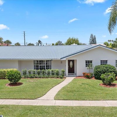 1902 Cedar Ln, Melbourne Beach, FL 32951