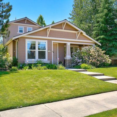 19599 Lost Lake Dr, Bend, OR 97702